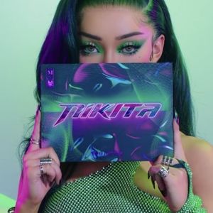 Nikita Makeup Palette & Brush Set